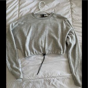 Cropped crewneck